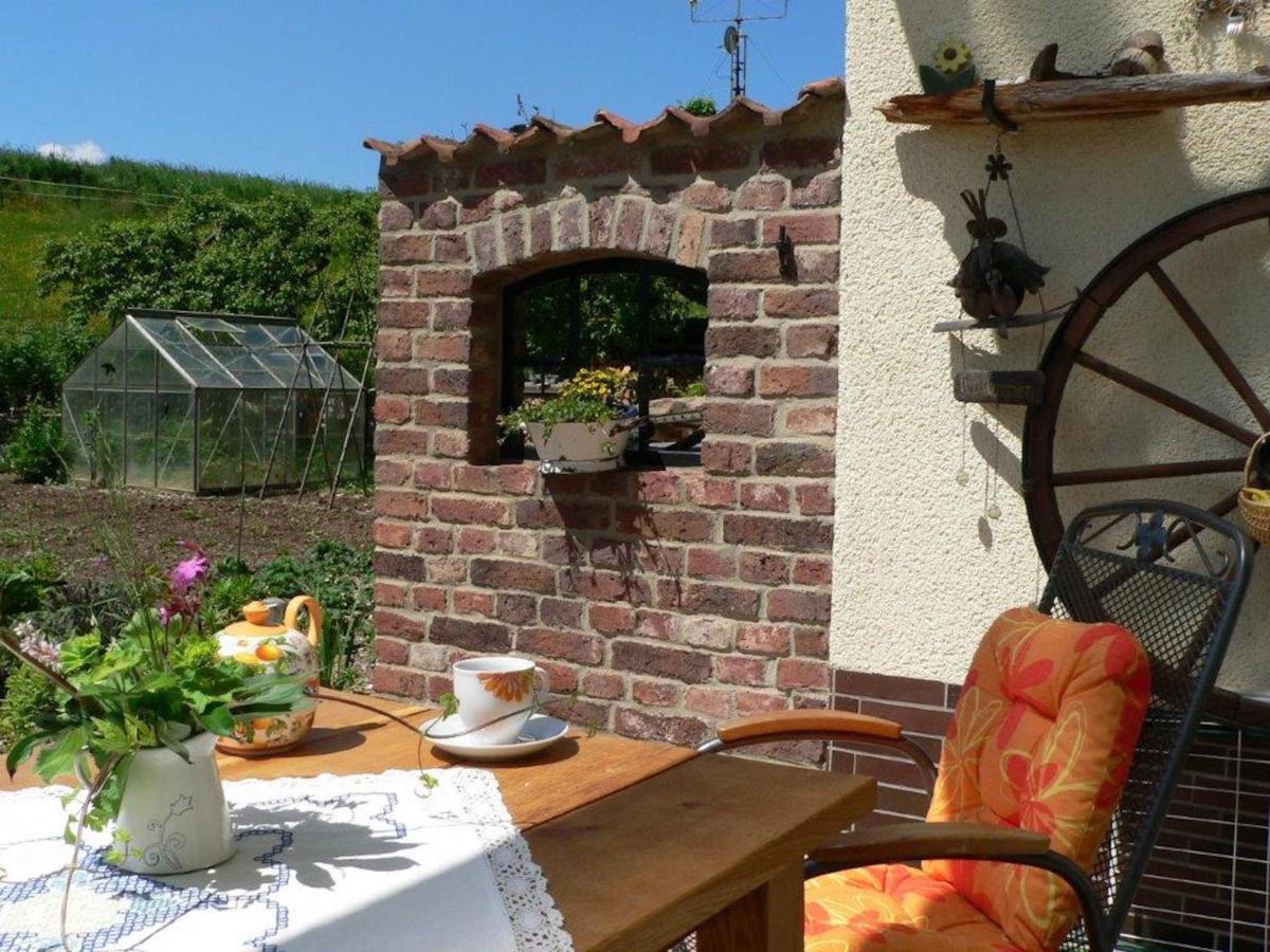 Quiet Holiday Home With Terrace Korbach Luaran gambar
