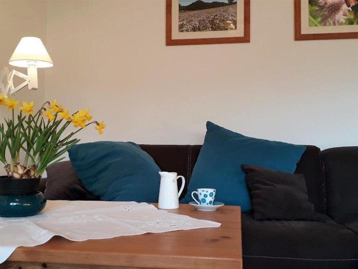 Quiet Holiday Home With Terrace Korbach Luaran gambar